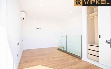Property slide 16