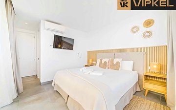 Property slide 25