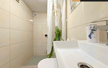 Property slide 19