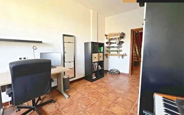 Property slide 21