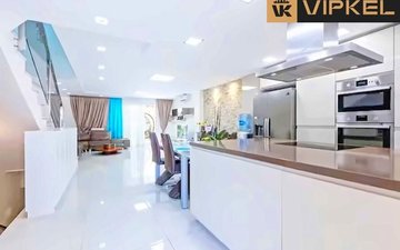 Property slide 16