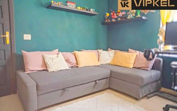 Property slide 23