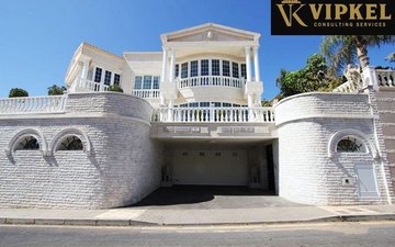 Property slide 32