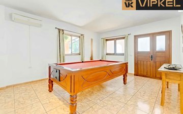 Property slide 39