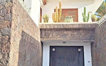 Property slide 14