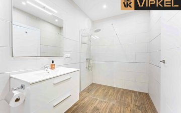 Property slide 33