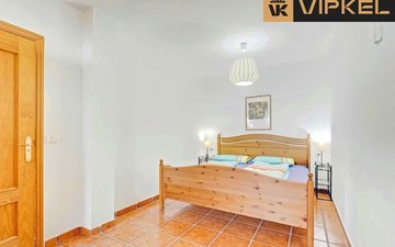 Property slide 15