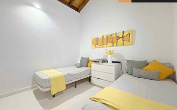 Property slide 16