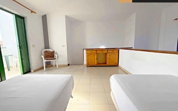Property slide 10