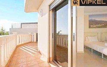 Property slide 21