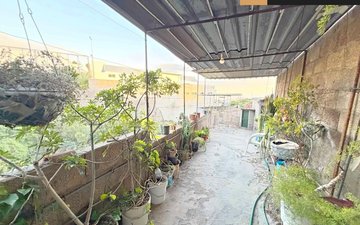 Property slide 25