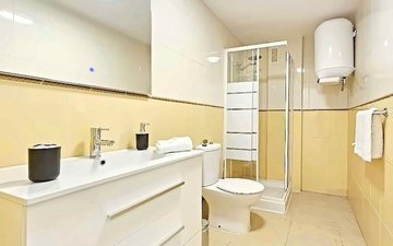Property slide 18