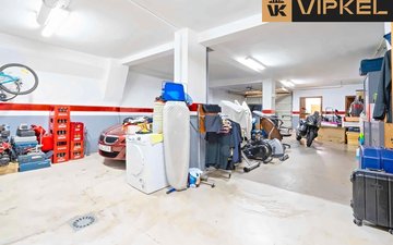 Property slide 32