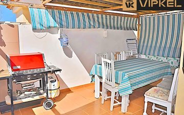 Property slide 32