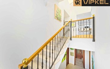 Property slide 40