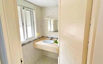 Property slide 20