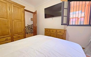 Property slide 32