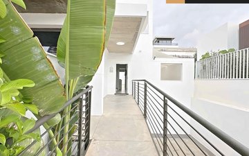 Property slide 32