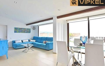 Property slide 43
