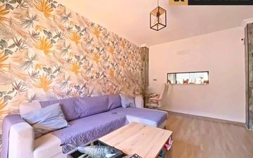 Property slide 21