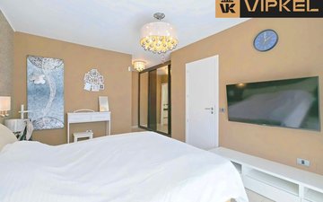 Property slide 10