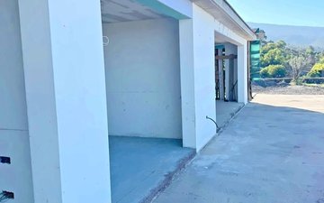 Property slide 10