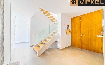 Property slide 14
