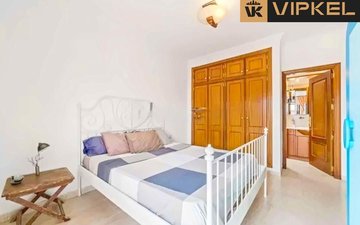 Property slide 10