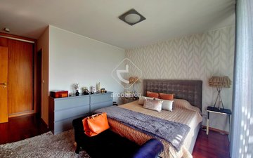 Property slide 10