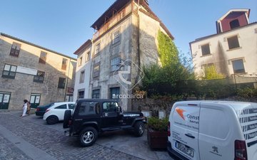 Property slide 16