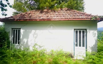 Property slide 23