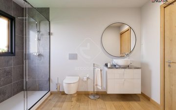 Property slide 21