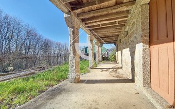 Property slide 16