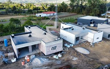 Property slide 16