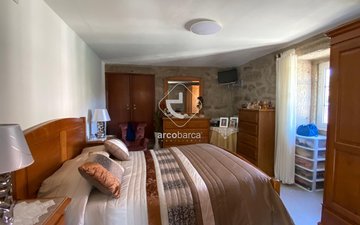 Property slide 22
