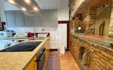 Property slide 8
