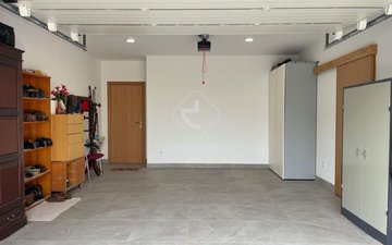 Property slide 20
