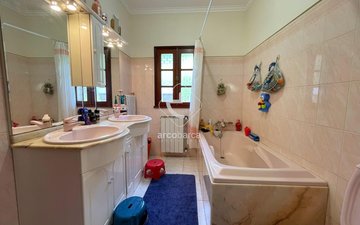 Property slide 22