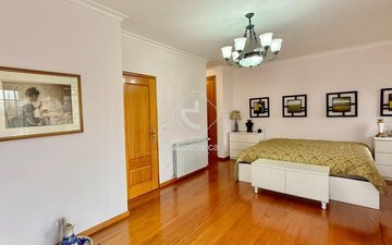 Property slide 25