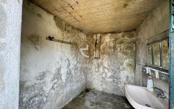 Property slide 77