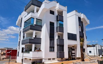 Property slide 32