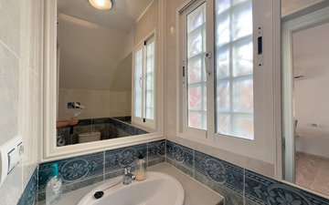Property slide 32