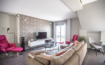 Property slide 10