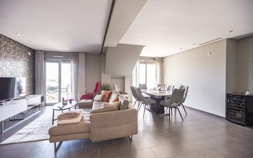 Property slide 16