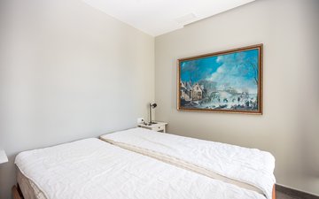Property slide 44