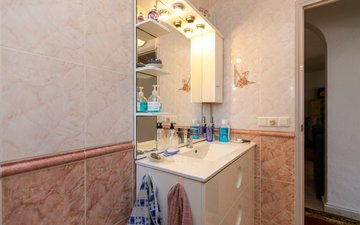 Property slide 25