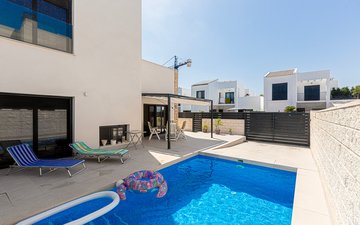 Property slide 42