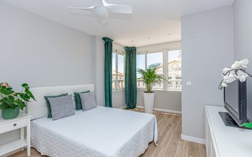 Property slide 32