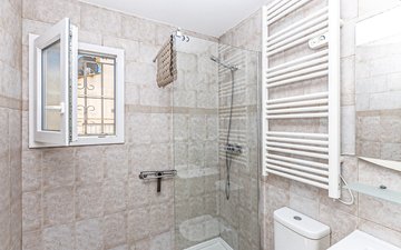 Property slide 25