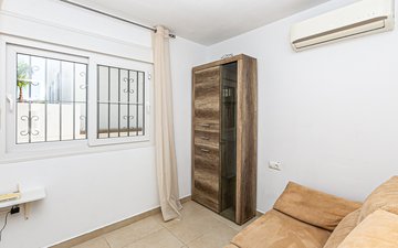 Property slide 22
